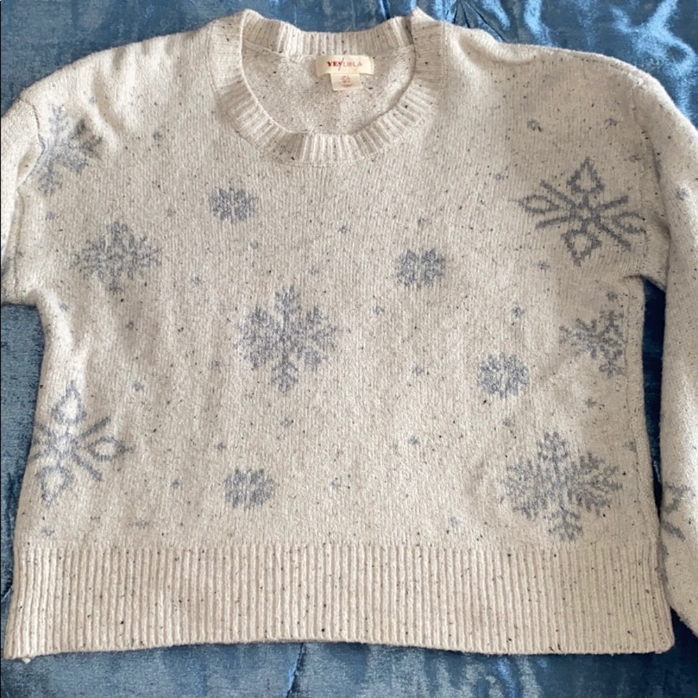 Sweater - Picture 5 of 6